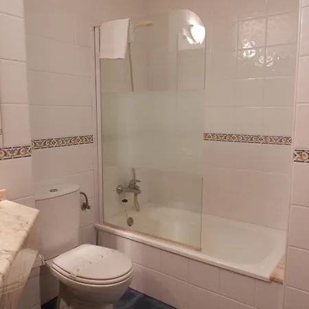 Dona Maria 2* Gijón