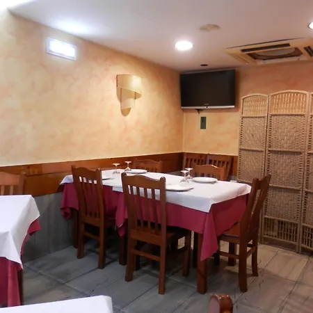 多纳玛丽亚酒店 2*