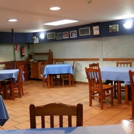 Dona Maria Отель Хихон