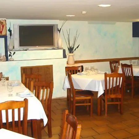 多纳玛丽亚酒店 2*