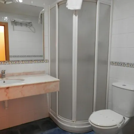 多纳玛丽亚酒店 2*