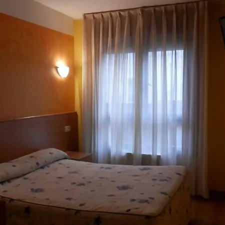 Dona Maria Hotel 2*